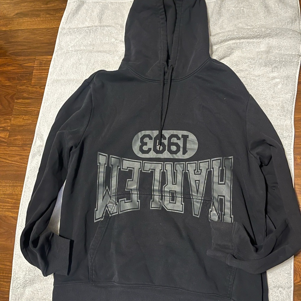 H&M Black Crewneck Sweater